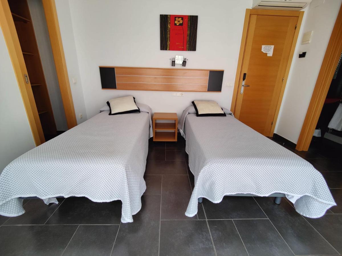 Hostal Manel Pineda de Mar Eksteriør billede
