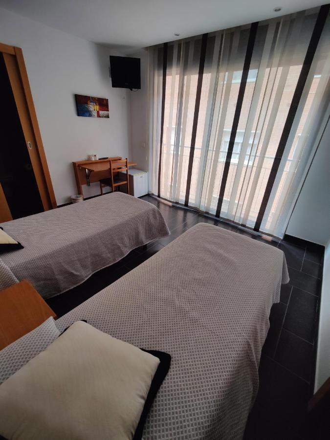 Hostal Manel Pineda de Mar Eksteriør billede