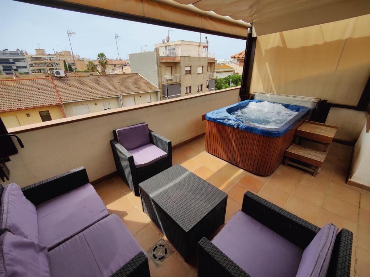 Hostal Manel Pineda de Mar Eksteriør billede