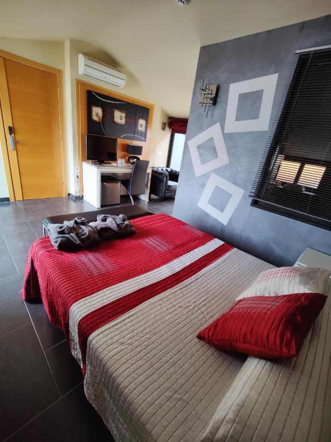 Hostal Manel Pineda de Mar Eksteriør billede