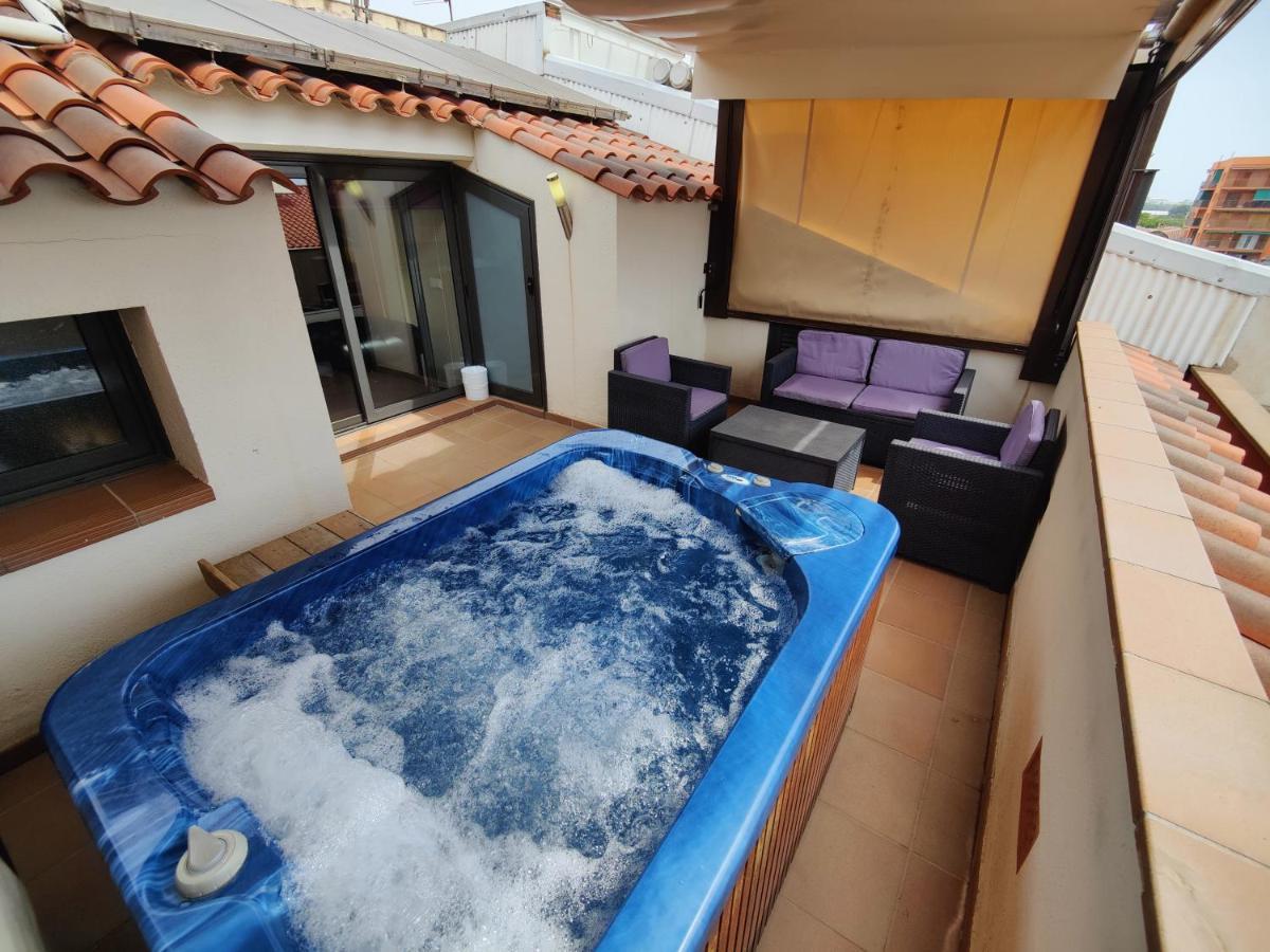Hostal Manel Pineda de Mar Eksteriør billede