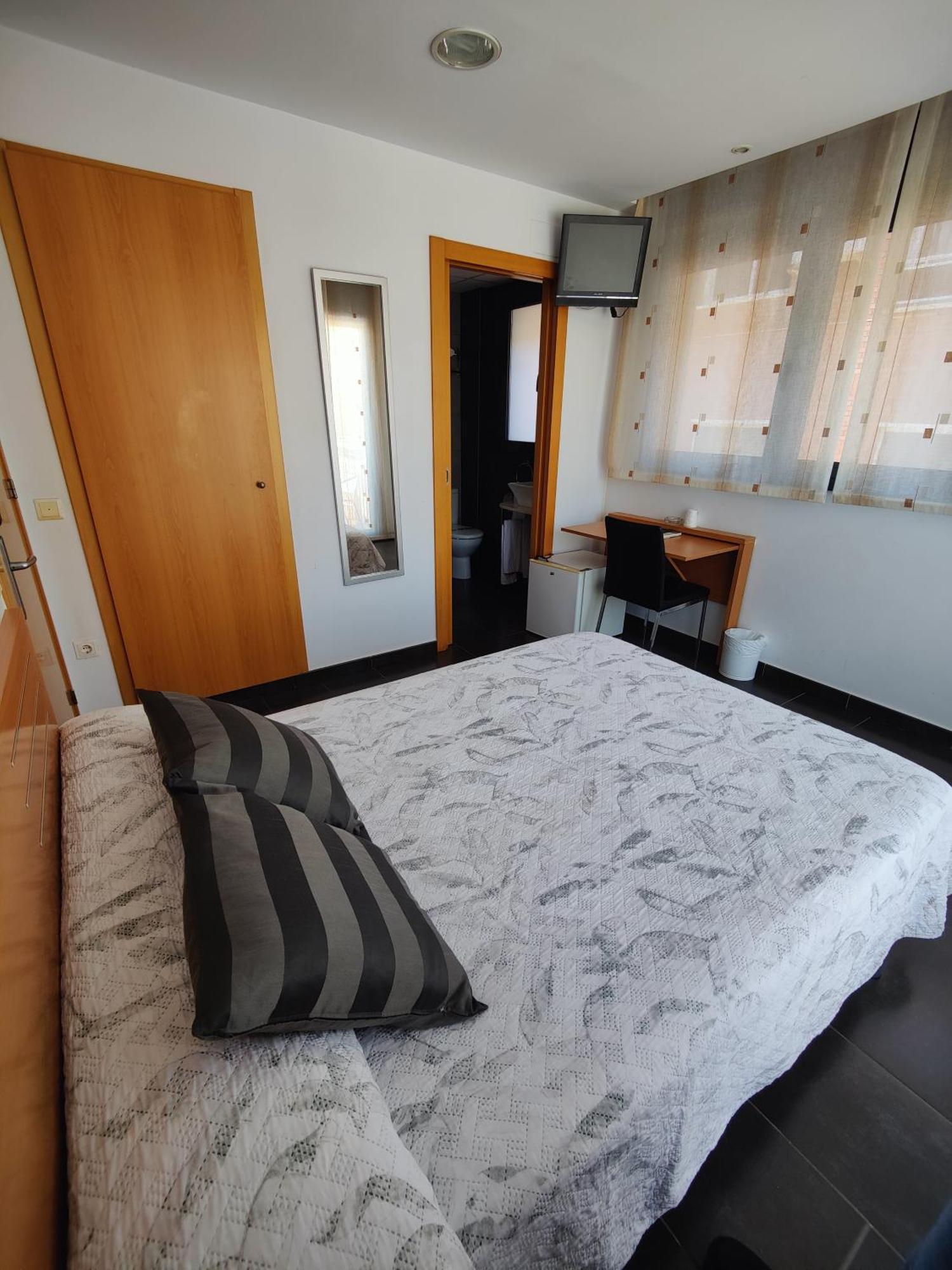 Hostal Manel Pineda de Mar Eksteriør billede