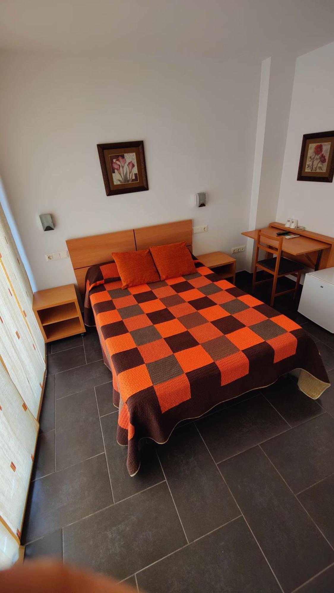 Hostal Manel Pineda de Mar Eksteriør billede