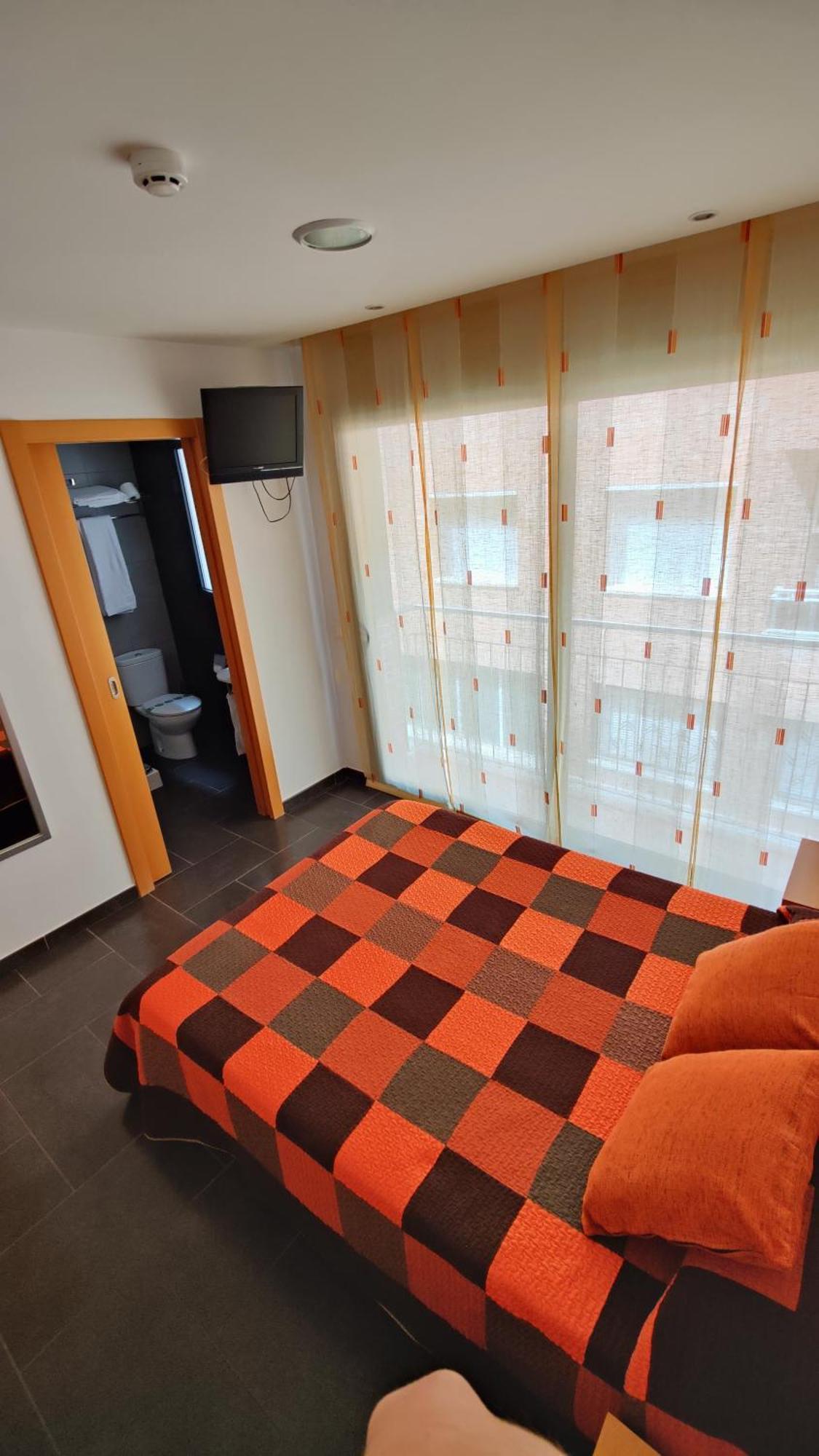 Hostal Manel Pineda de Mar Eksteriør billede