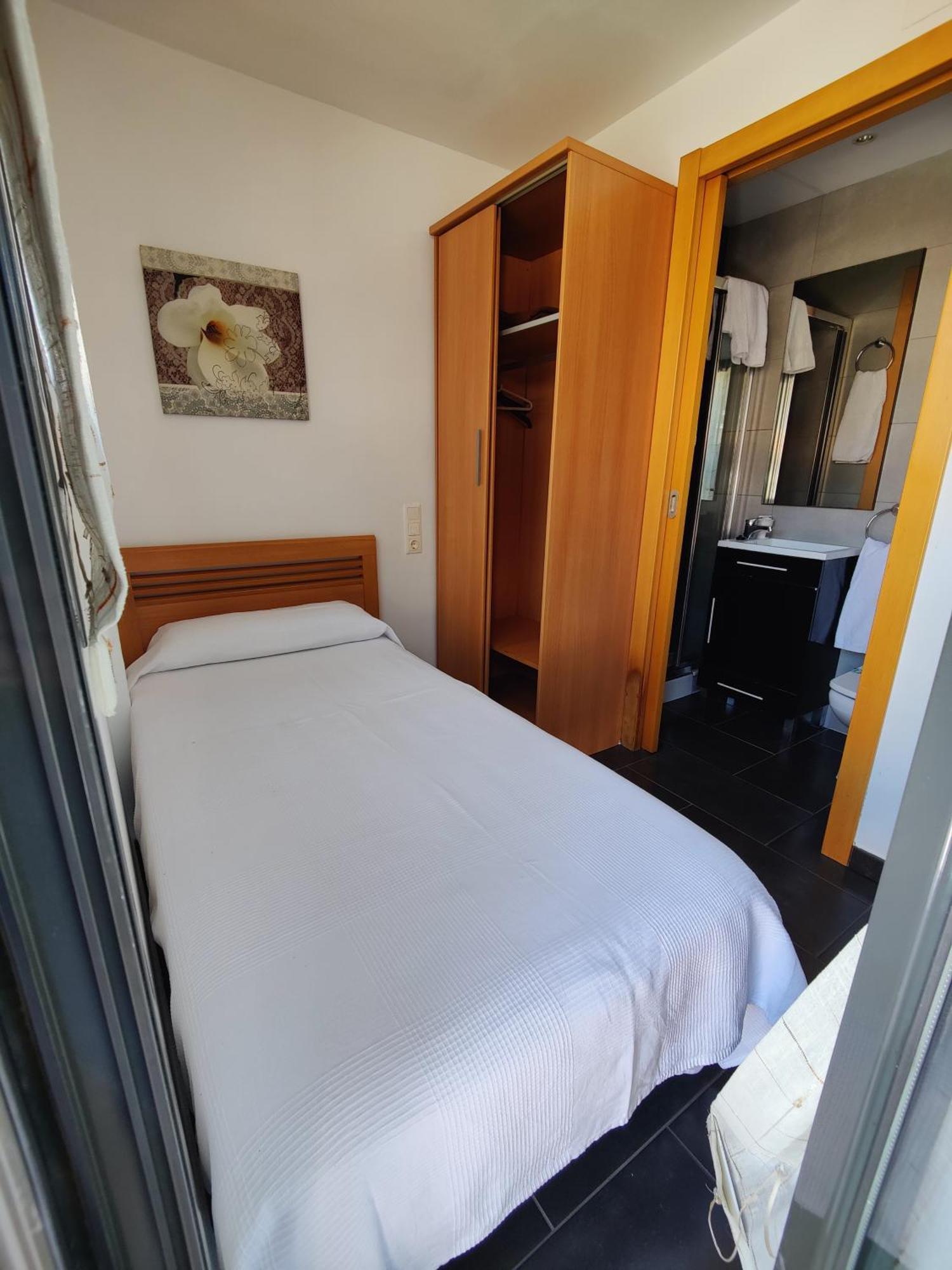 Hostal Manel Pineda de Mar Værelse billede